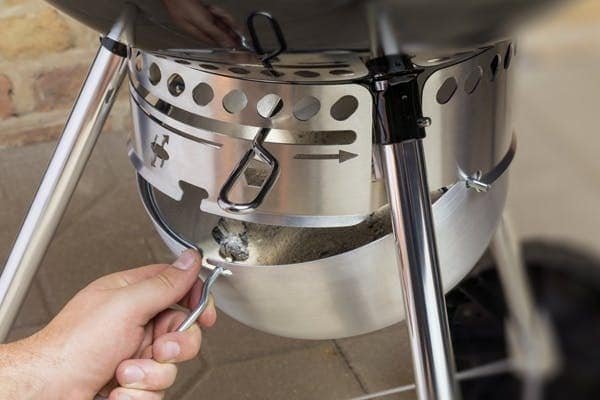 Barbecue au charbon de bois Weber Original Kettle Premium – Noir - Vue 2