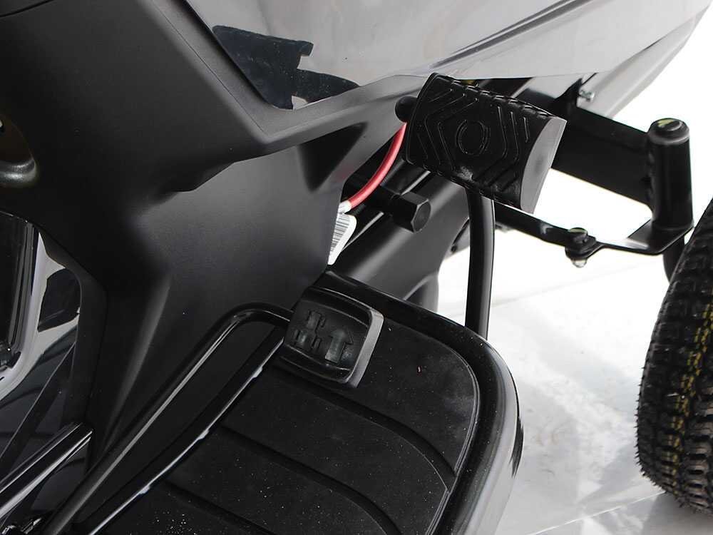 Tracteur tondeuse Alpina AT3 98 HA avec moteur Stiga ST 400 - Vue 9